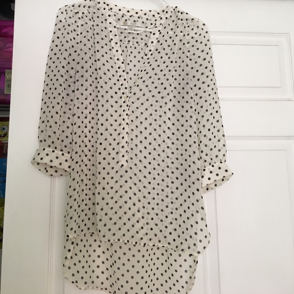 Poka-dot high/low dress shirt