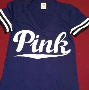 NWTs Pink VS v neck t