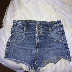 Refugee high waisted shorts