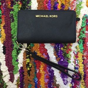 Michael Kors Wristlet