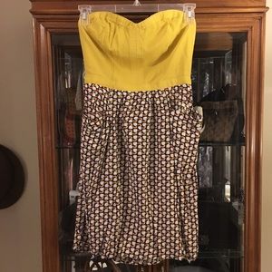 FUN RETRO INSPIRED STRAPLESS DRESS