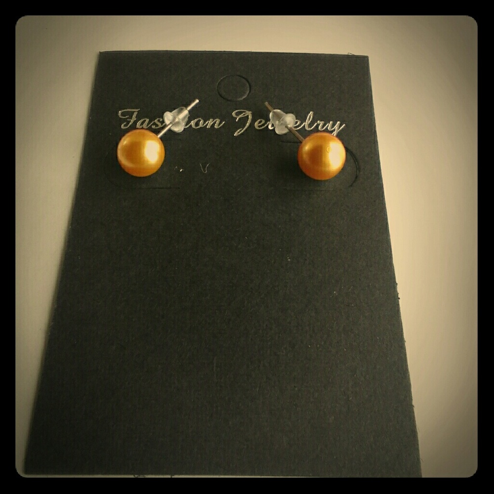 Beautiful Orange Pearl Earrings