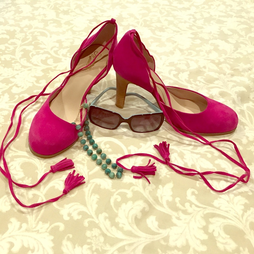 NWOT Suede ankle-tie Seychelles heels - orchid