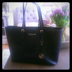 Michael Kors Jet Set Tote Bag! Like New !!!