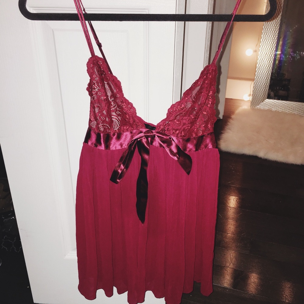 VICTORIA SECRET red baby doll slip