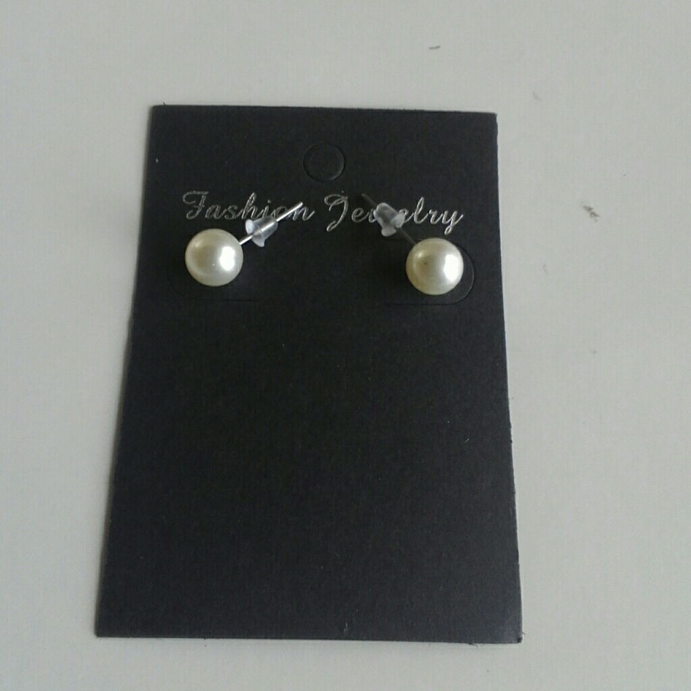 Beautiful White Pearl Earrings