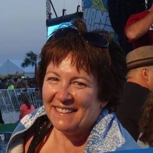 Meet your Posher, Leslie