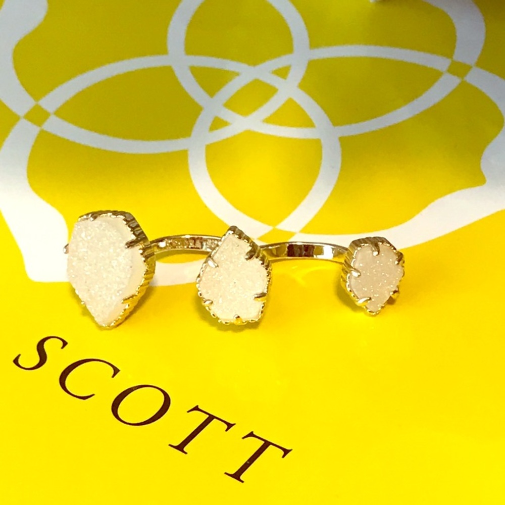 *NWOT* Kendra Scott 'Naomi' Gold Double Ring!!