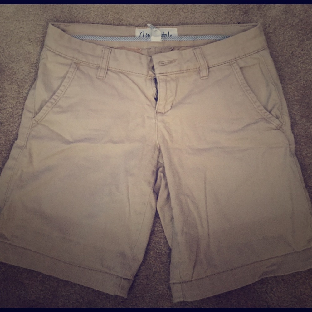 Aeropostale Bermuda twill shorts