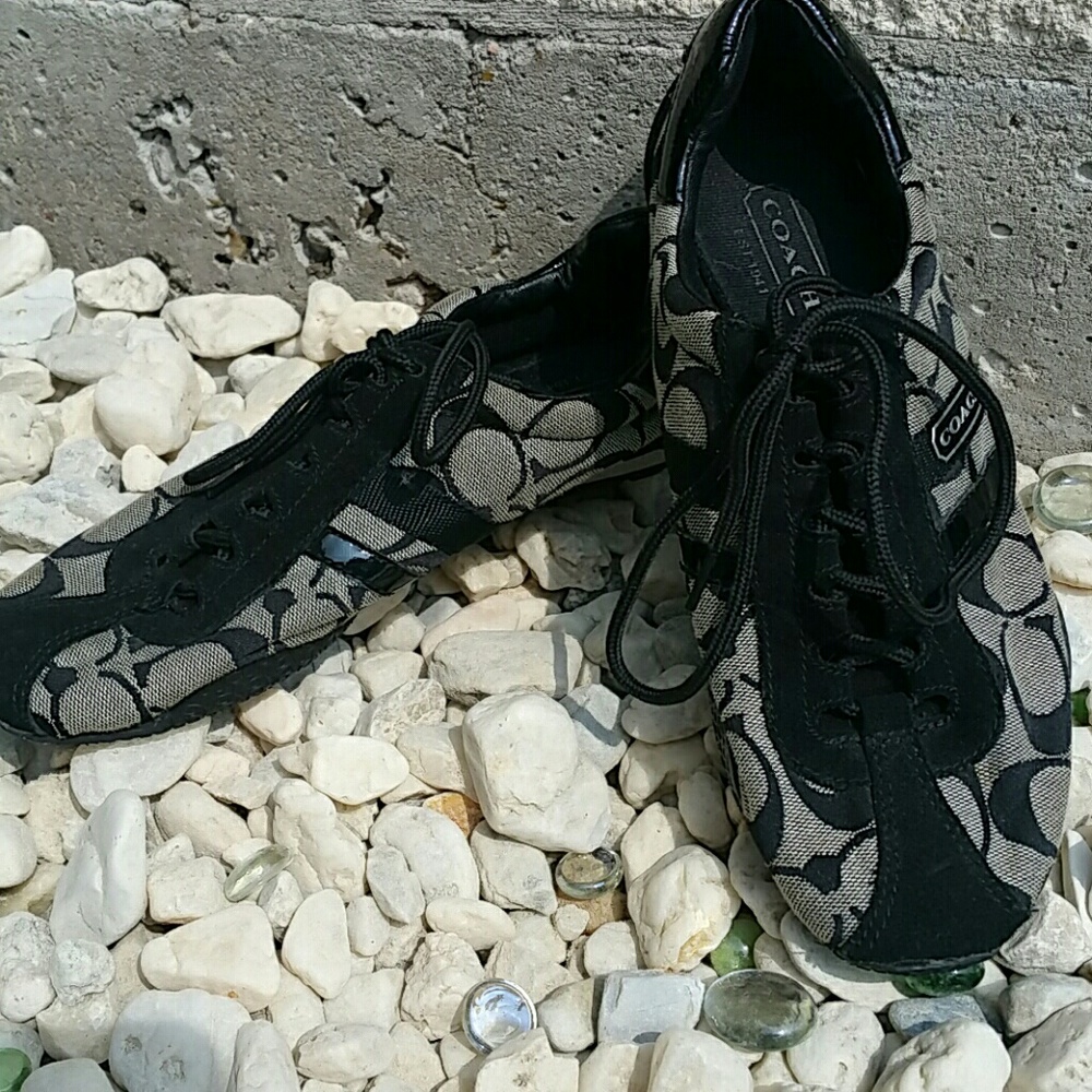 Coach size 7M sneakers