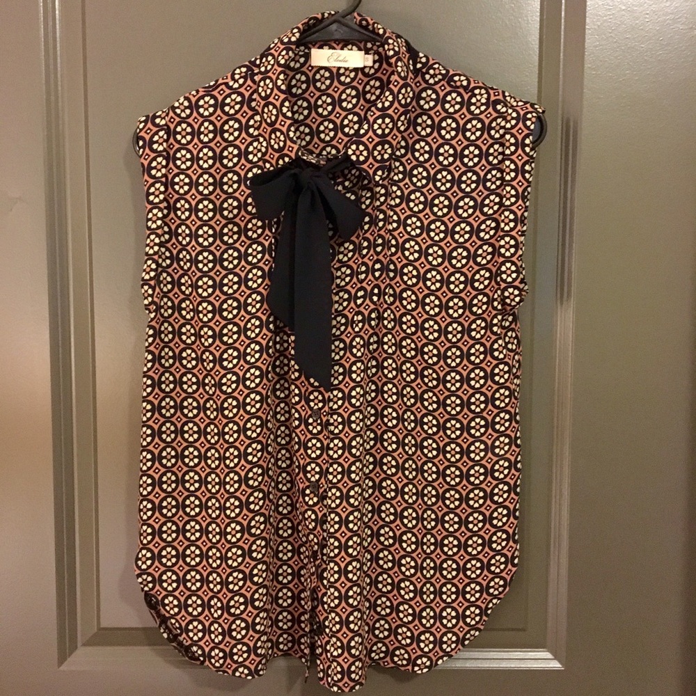 Sleeveless Button-up Blouse with Bow