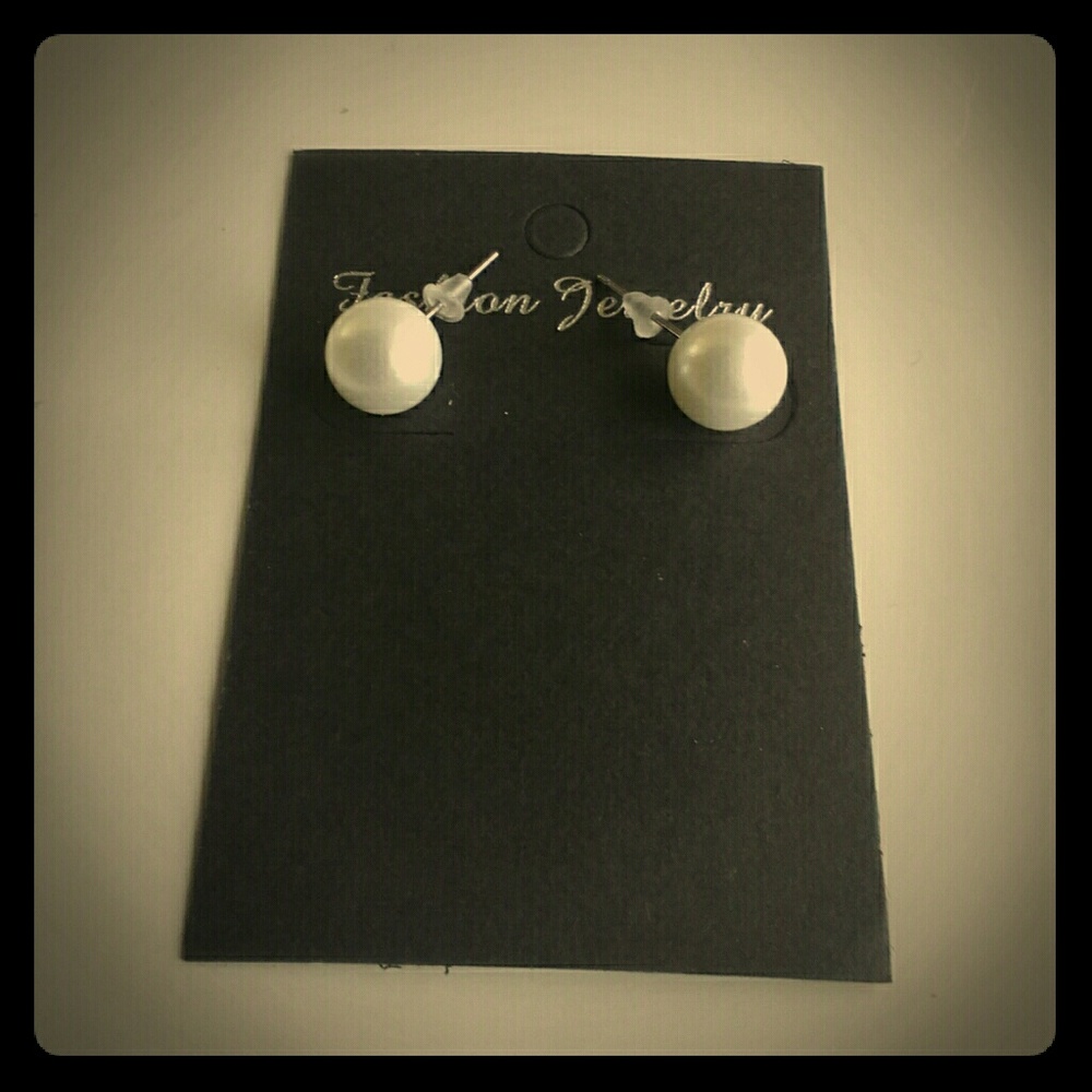 Beautiful White Pearl Earrings