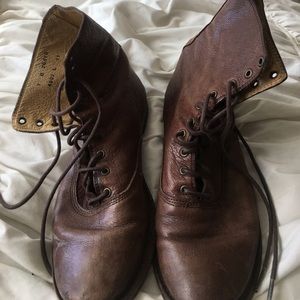 Beautiful Frye boots!