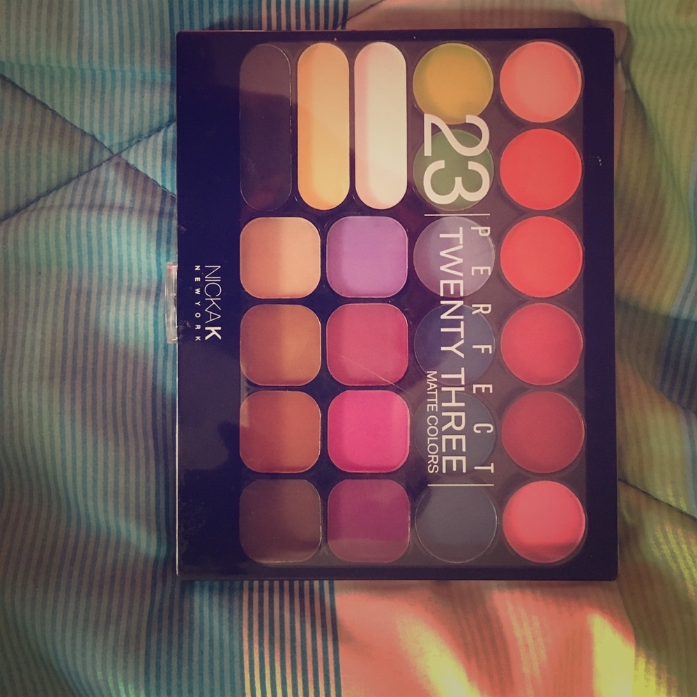 New York Matte Eyeshadow 23 Colors