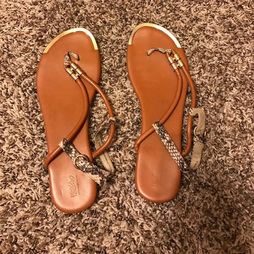 Target sandal (size 9)