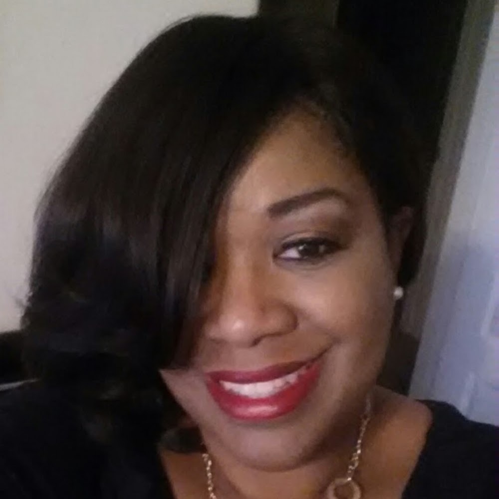 Meet your Posher, Lori k