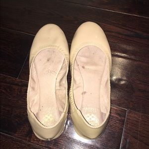 Vince Camuto Nude ballerina flats