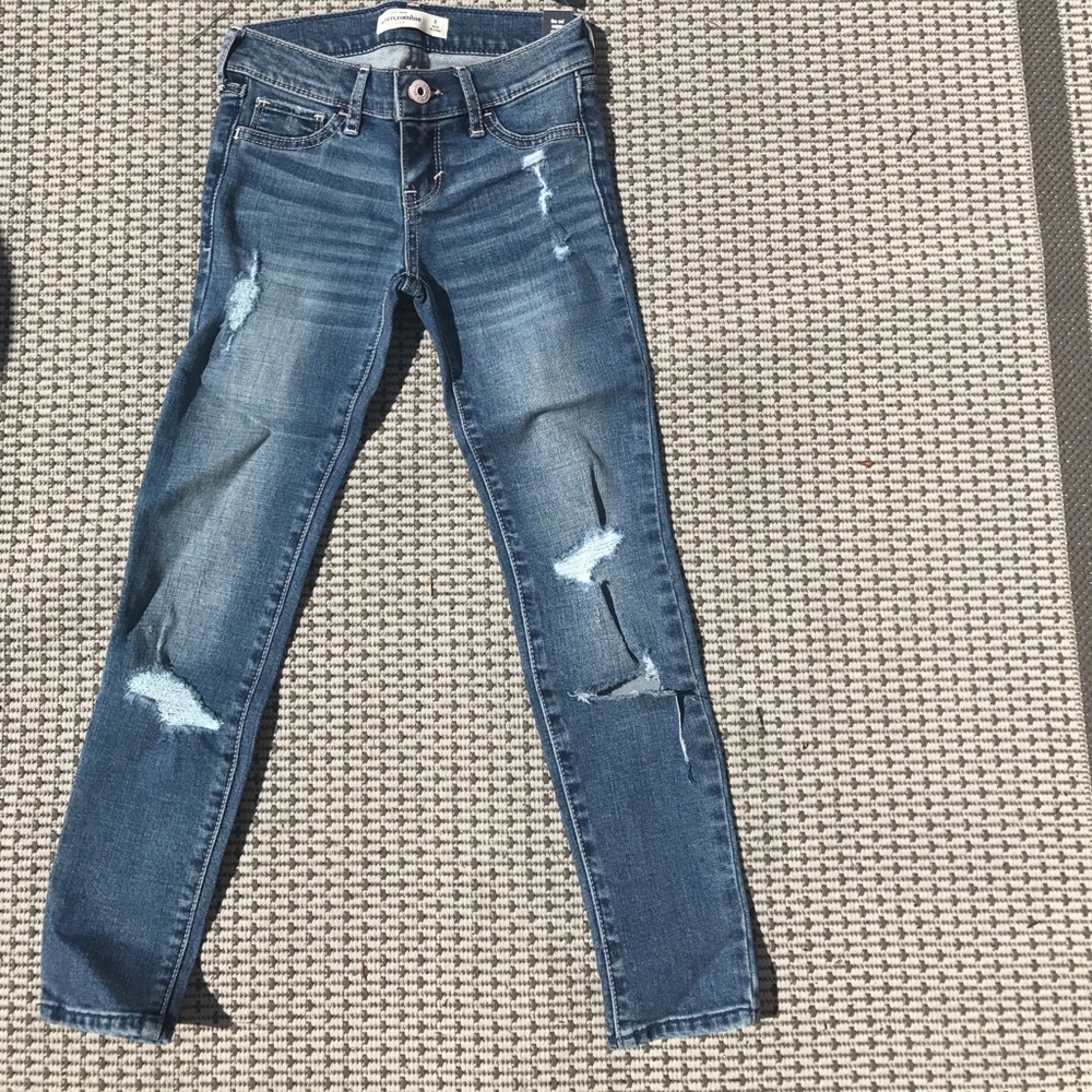 Denim Ripped blue jeans