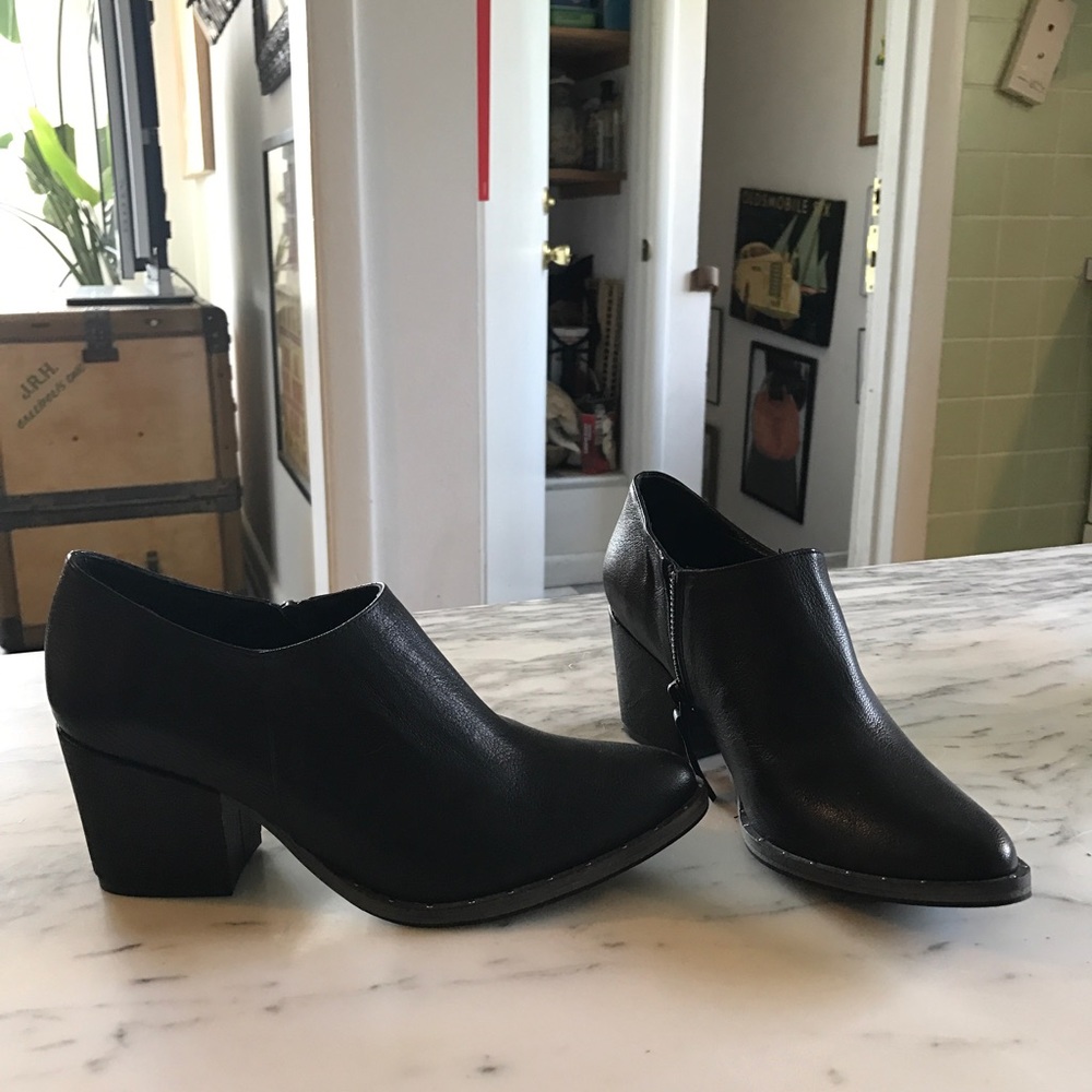 Freda Salvador Moon Boot - Size 6