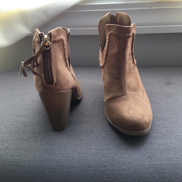 Sued Bootie with fringe zipper - Picture 2 of 3