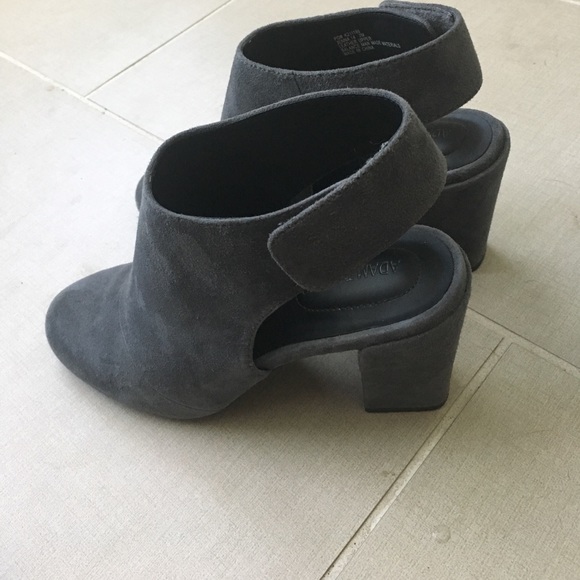 Adam Tucker JENNA booties - Picture 3 of 4