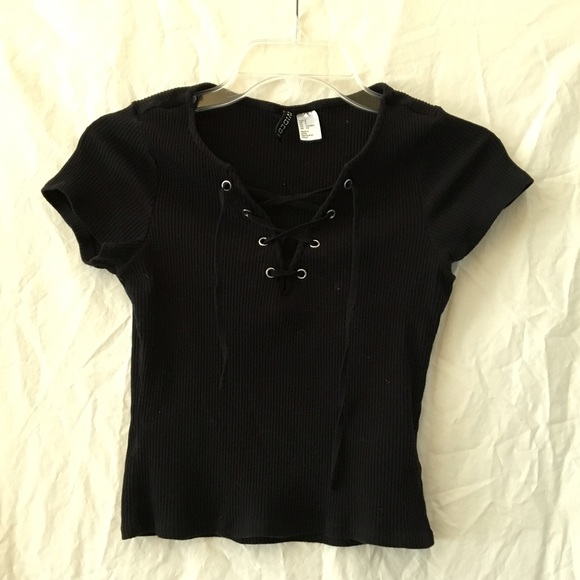 H&M Lace Up Tee - Picture 1 of 3