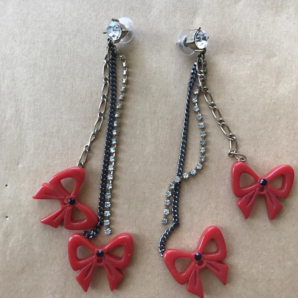 Betsey Johnson bow earrings