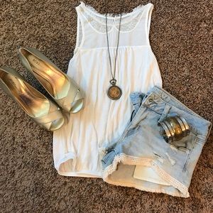 💰Beige Tank with Gold Trim💰