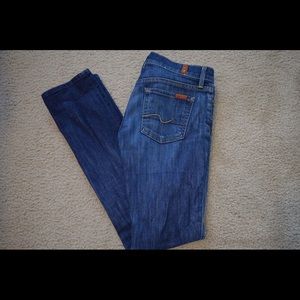 💙 7 For all Mankind Brand Jeans •