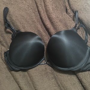 Victoria's Secret miraculous plunge 36b