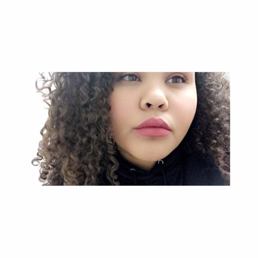 Meet your Posher, Julia