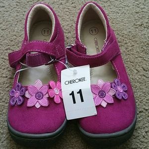 Girl shoes