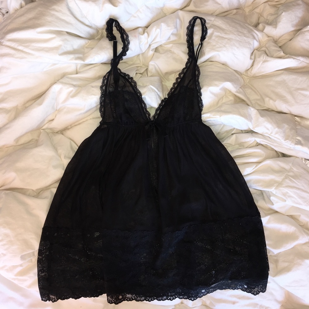 VICTORIA'S SECRET SLIP