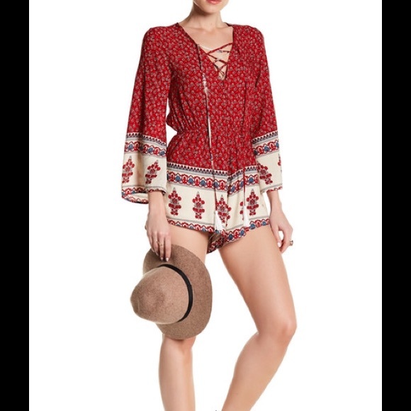 Lace Up Border Print Romper - Picture 6 of 6