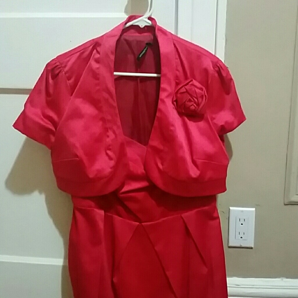 Dress - Picture 2 of 2