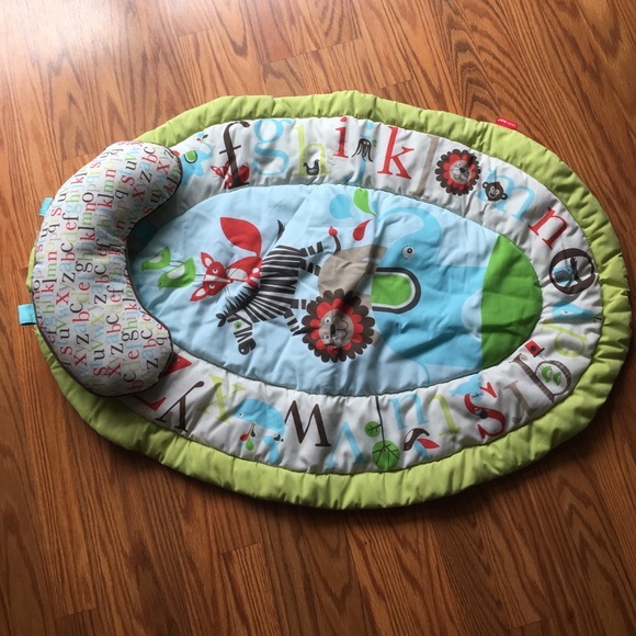 skip hop tummy time pillow