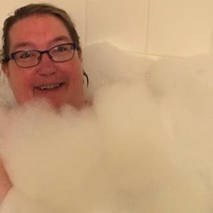 Meet your Posher, Leslie