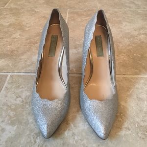 Blue by Betsey Johnson scalloped Pumps