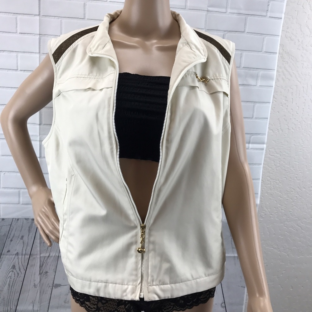 St John Sport Cream/Gold Insulated Vest Large