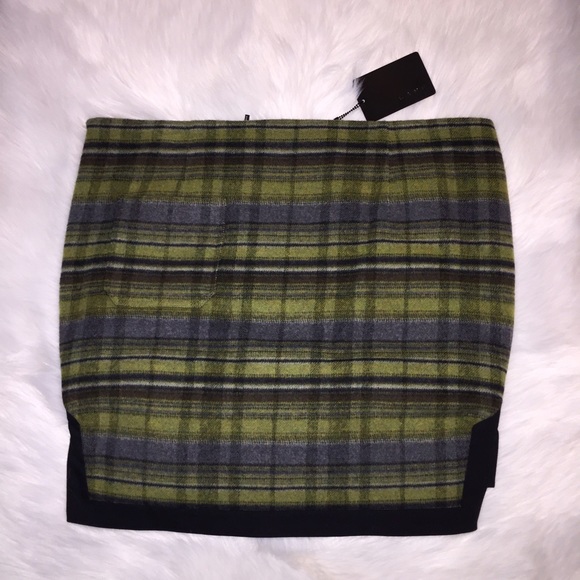 L.A.M.B SKIRT - Picture 2 of 5