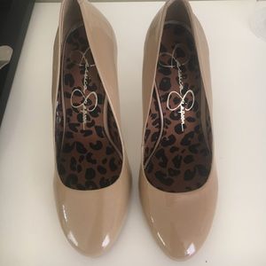 Jessica Simpson nude pumps, sz 7