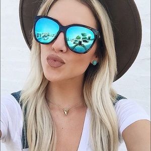 QUAY "About Last Night" Sunglasses - Blue/Tortoise