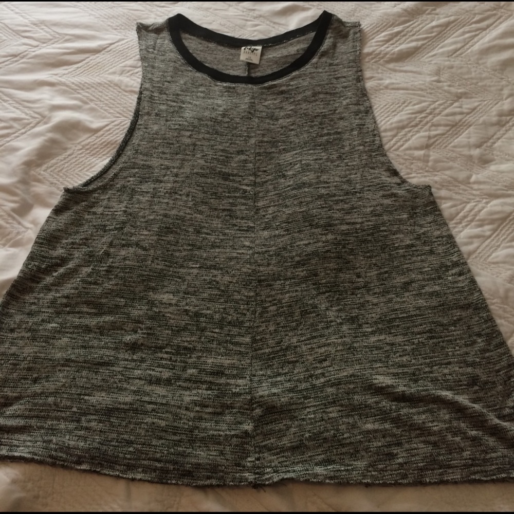 NWOT salt and pepper tank