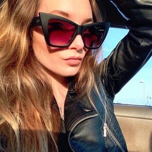 QUAY x Shay Mitchell Vesper Sunglasses - Black