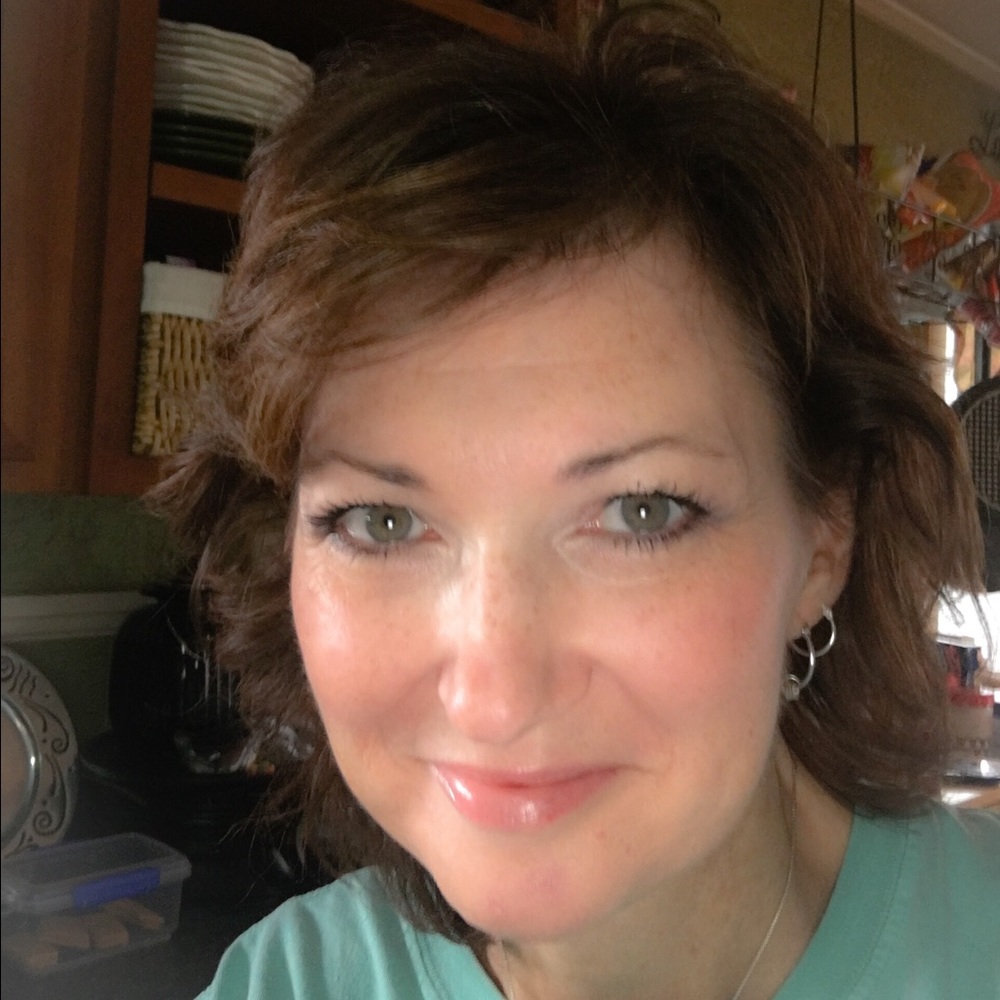 Meet your Posher, Dena