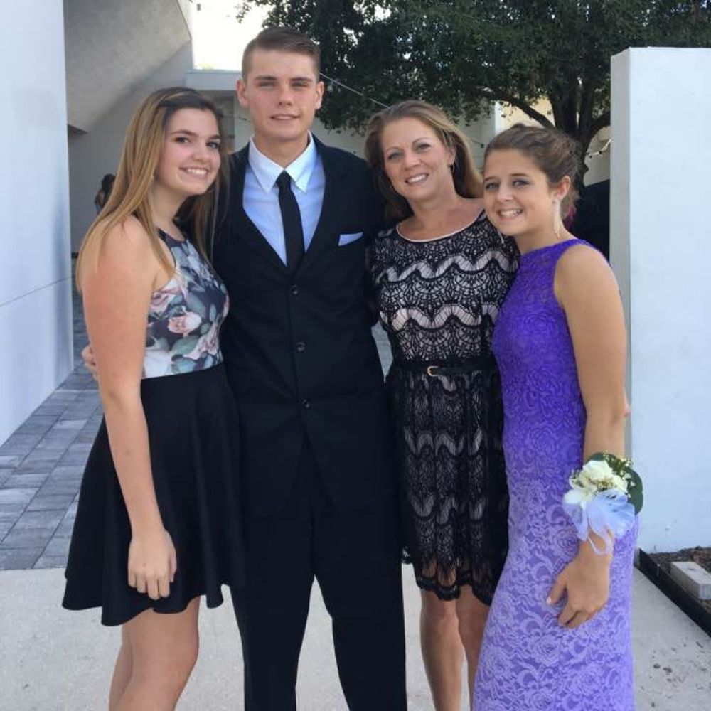 Meet your Posher, Laurel