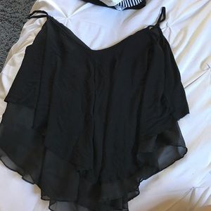 Black v shaped cropped tank top