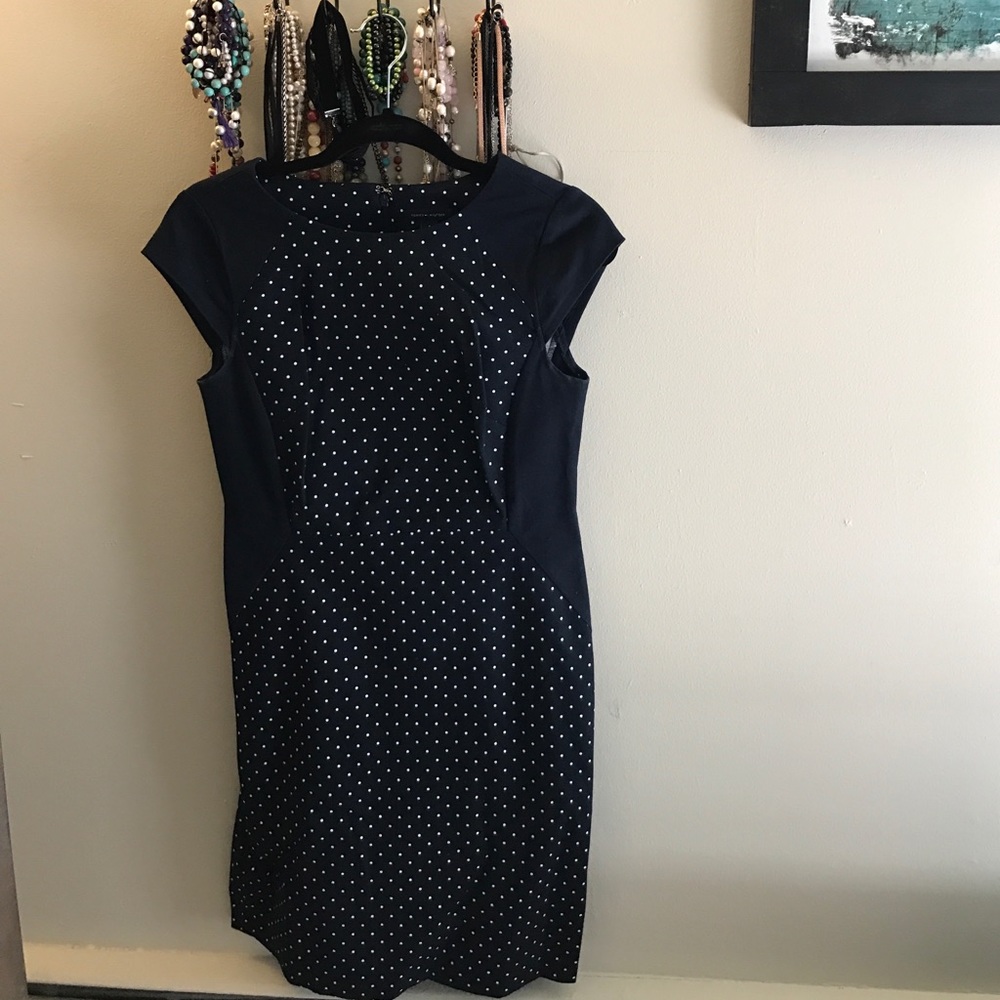 Beautiful Navy with white little dots dress! 👗