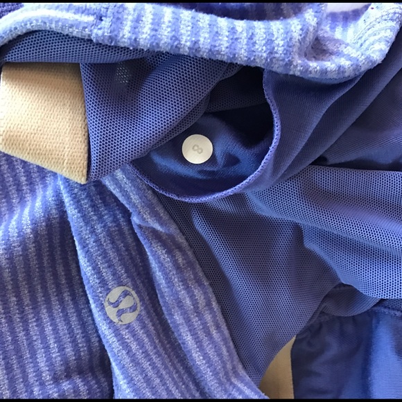 Lululemon Scoop Neck Tank Top - Picture 3 of 4