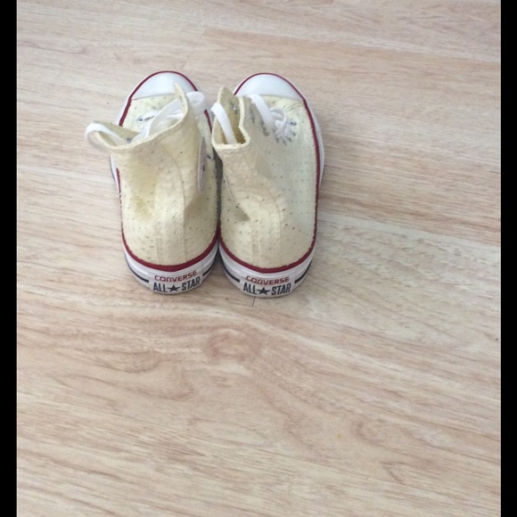 Converse - Picture 2 of 3